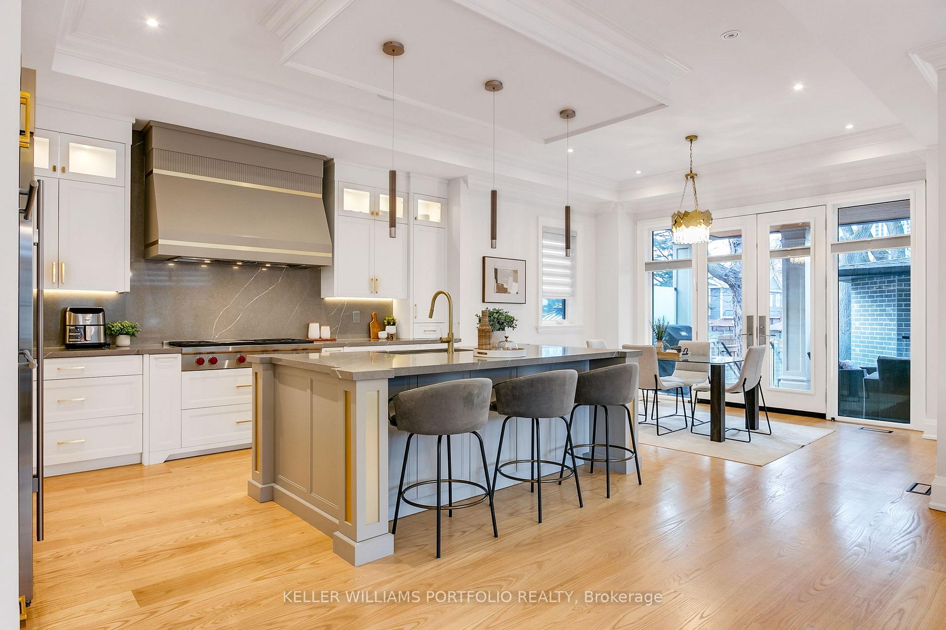 1 Oregon Trail, Toronto, ON M9B 1P4