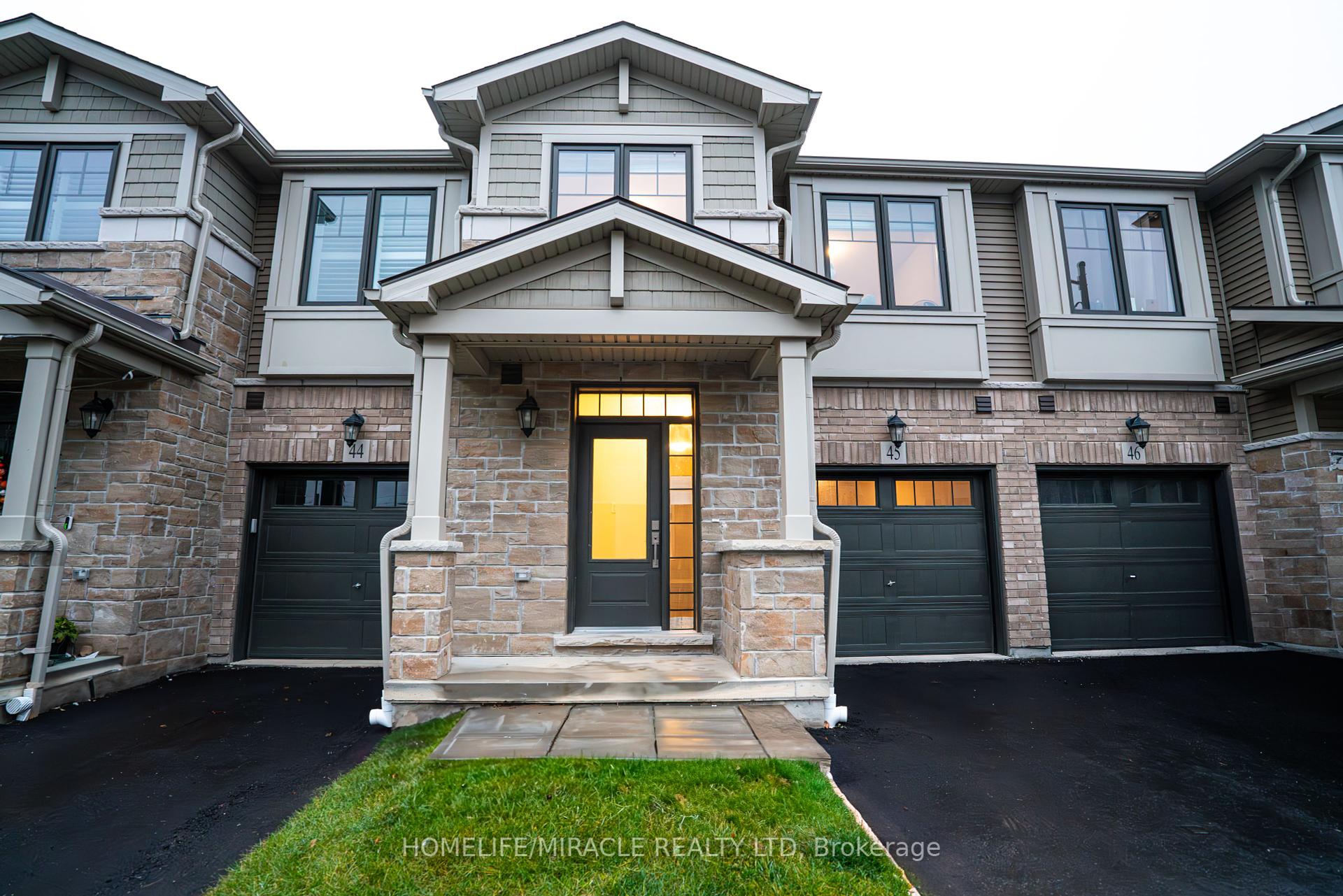 45 - 100 Hollywood Court E, Cambridge, ON N1R 0C5
