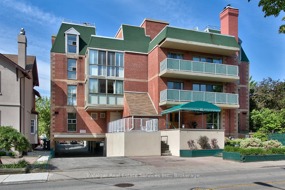 101 - 162 Reynolds Street, Oakville, ON L6J 3K9
