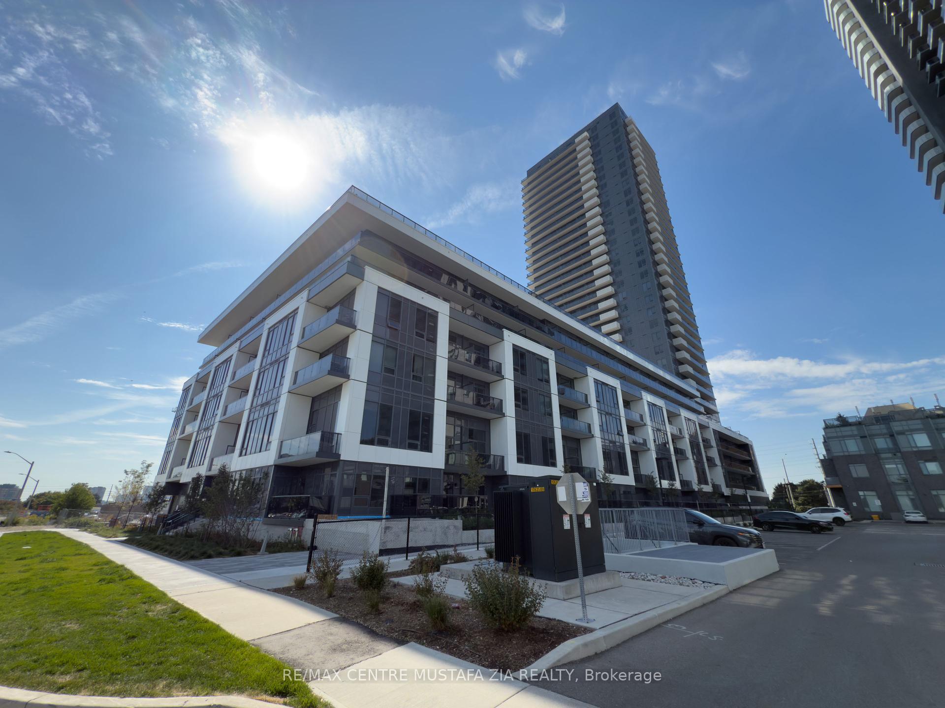 103 - 5105 Hurontario Street, Mississauga, ON L4Z 0C9