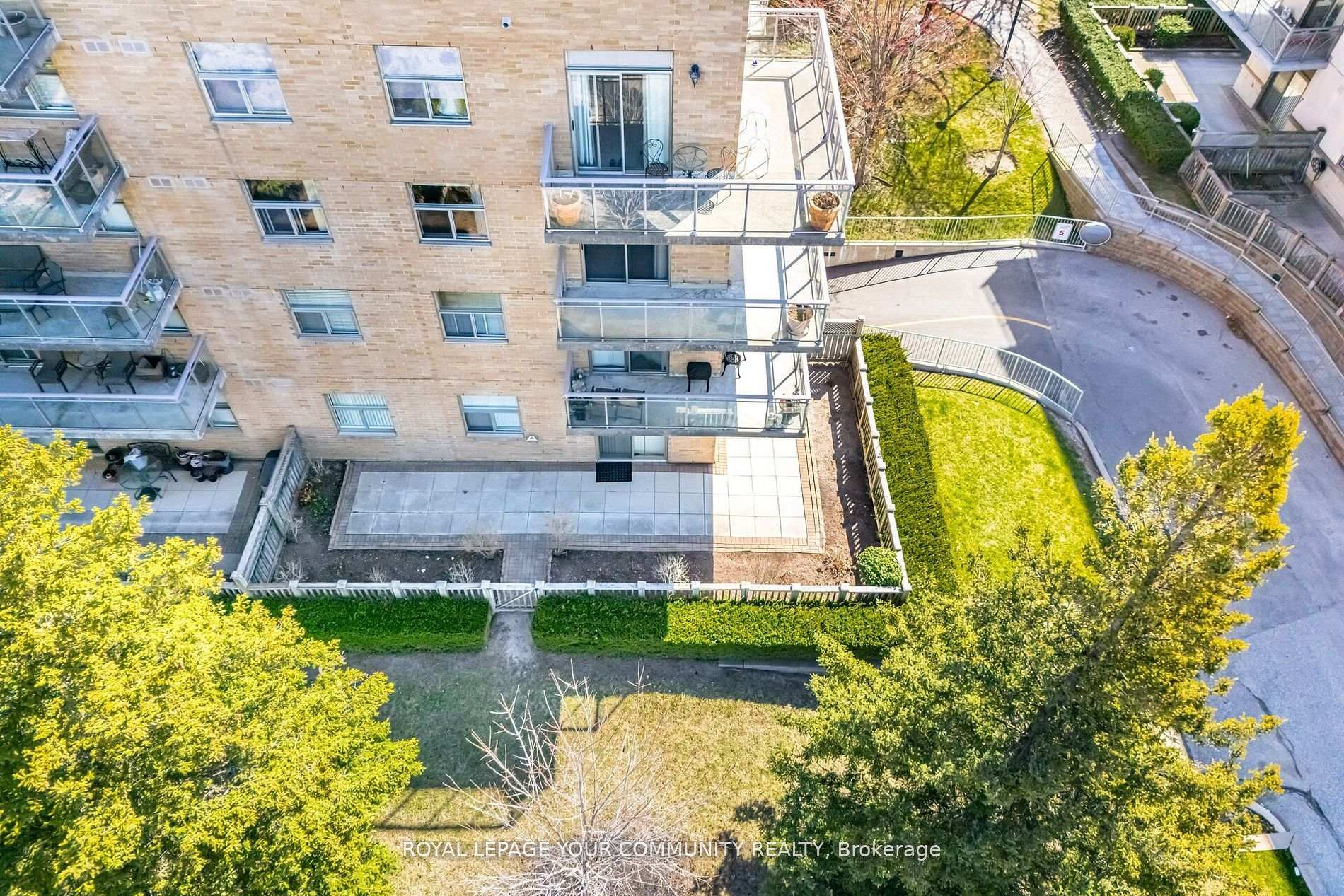 112 - 2502 Rutherford Road, Vaughan, ON L4K 5N6