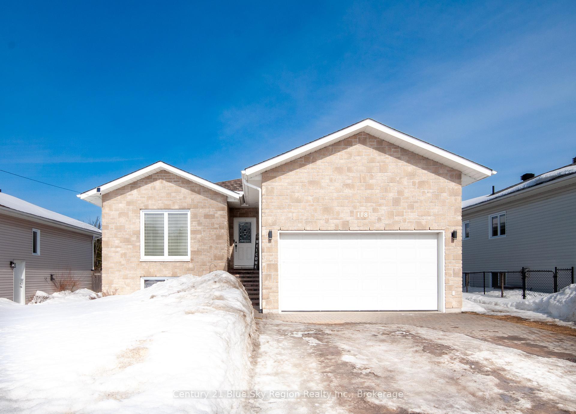 118 Carmichael Drive, North Bay, ON P1B 8G2