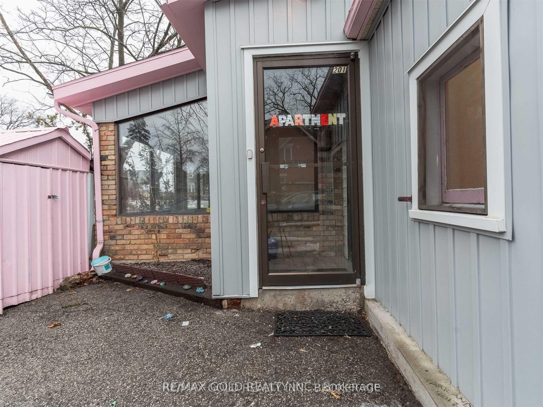 # 201 - 118 St Andrews Street, Cambridge, ON N1S 1M8