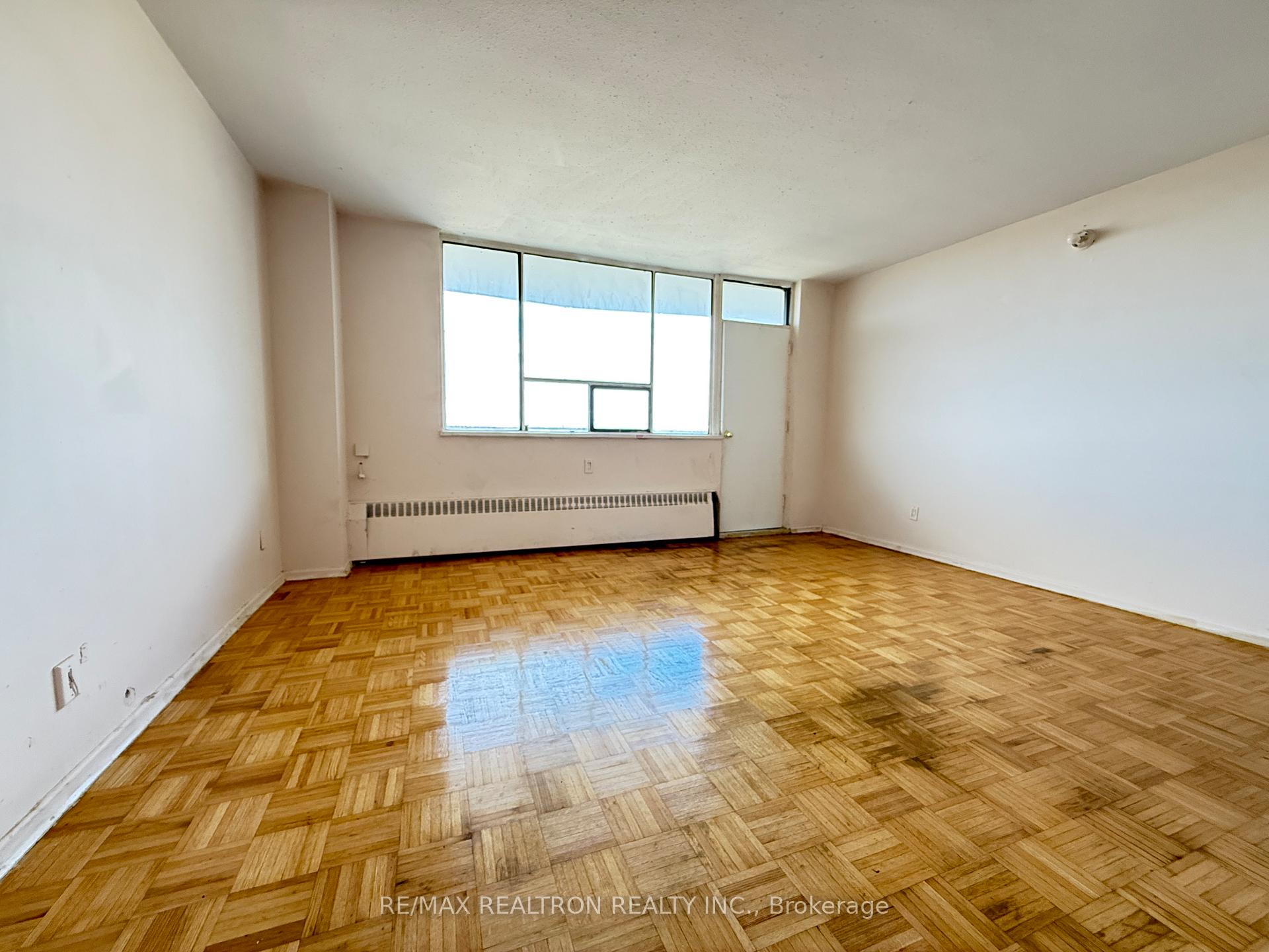 1203 - 500 Dawes Road, Toronto, ON M4B 2G1