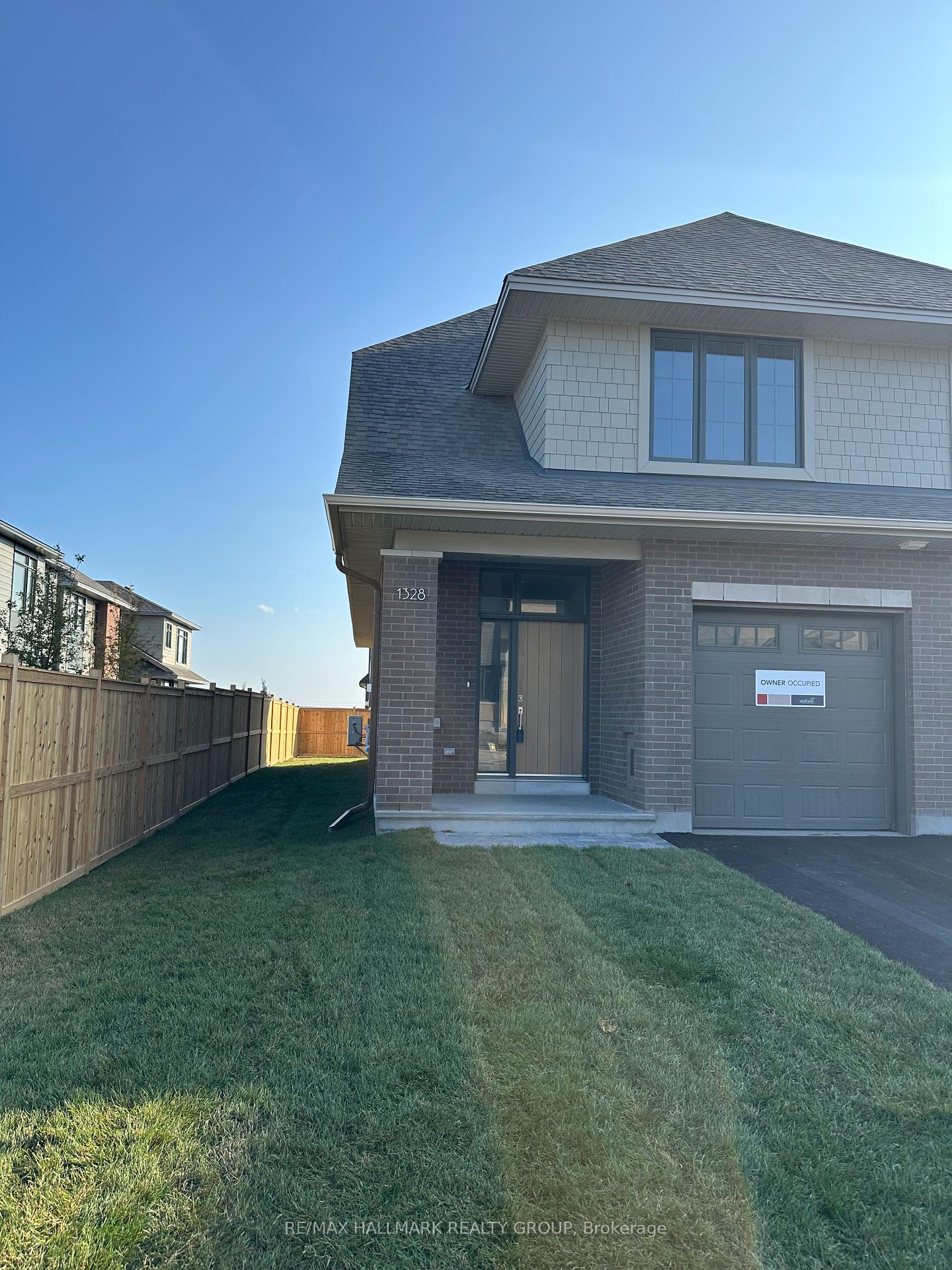 1328 Whitlow Grass Way, Kanata, ON K2W 1A1