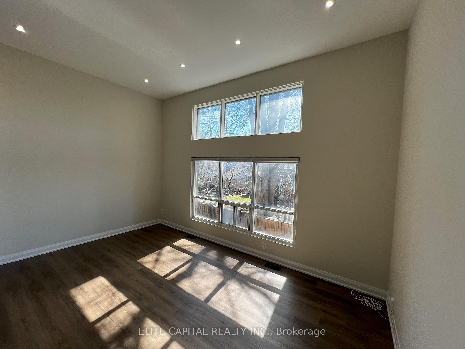 15 Jenny Wren Way, Toronto, ON M2H 2Y8