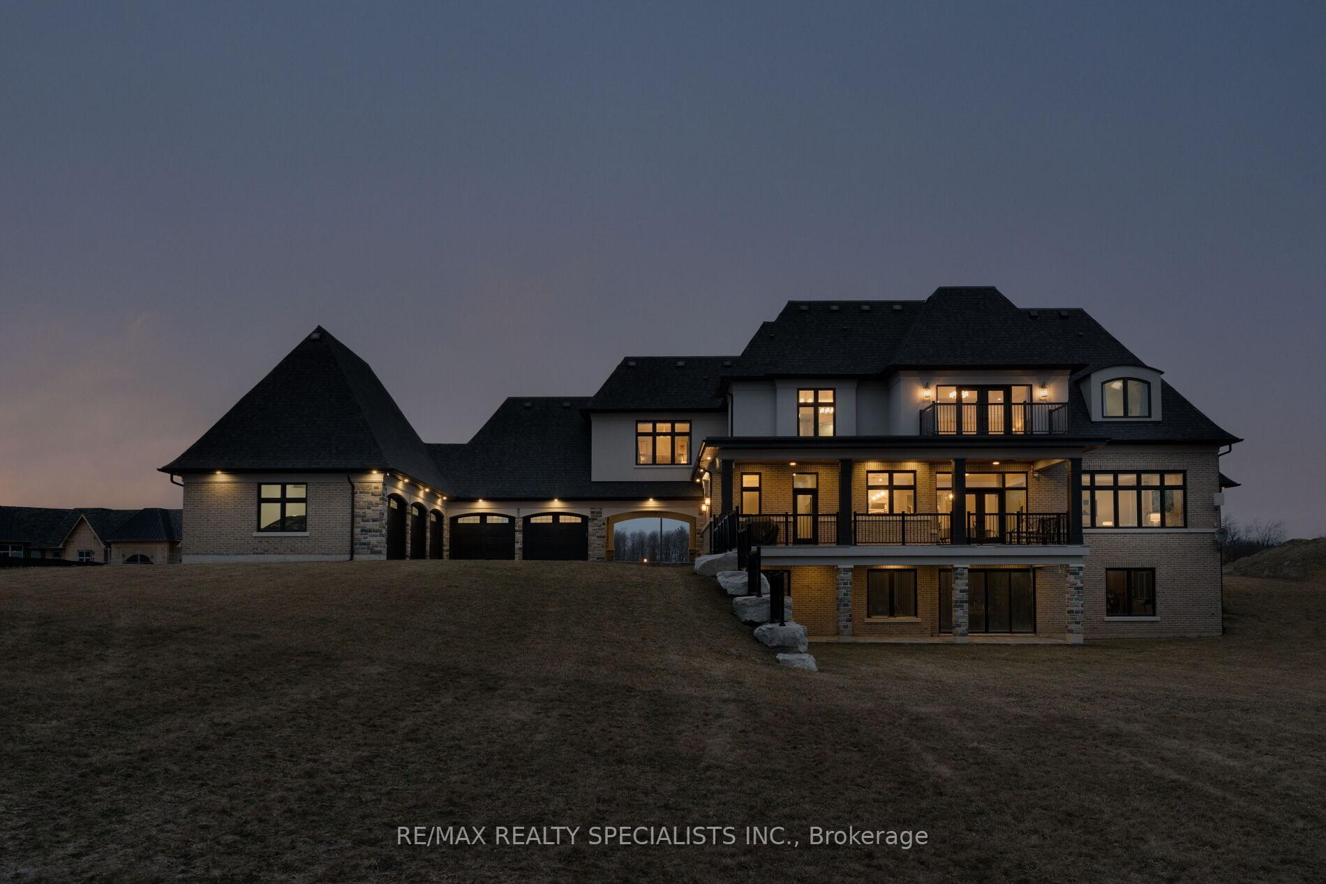 15 Mulloy Court, Caledon, ON L7E 4J1