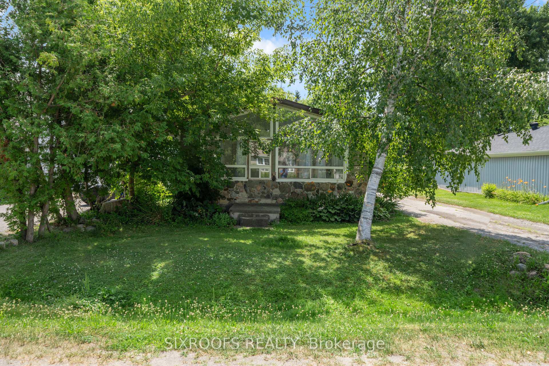 159 Bayview Avenue, Georgina, ON L4P 2M2