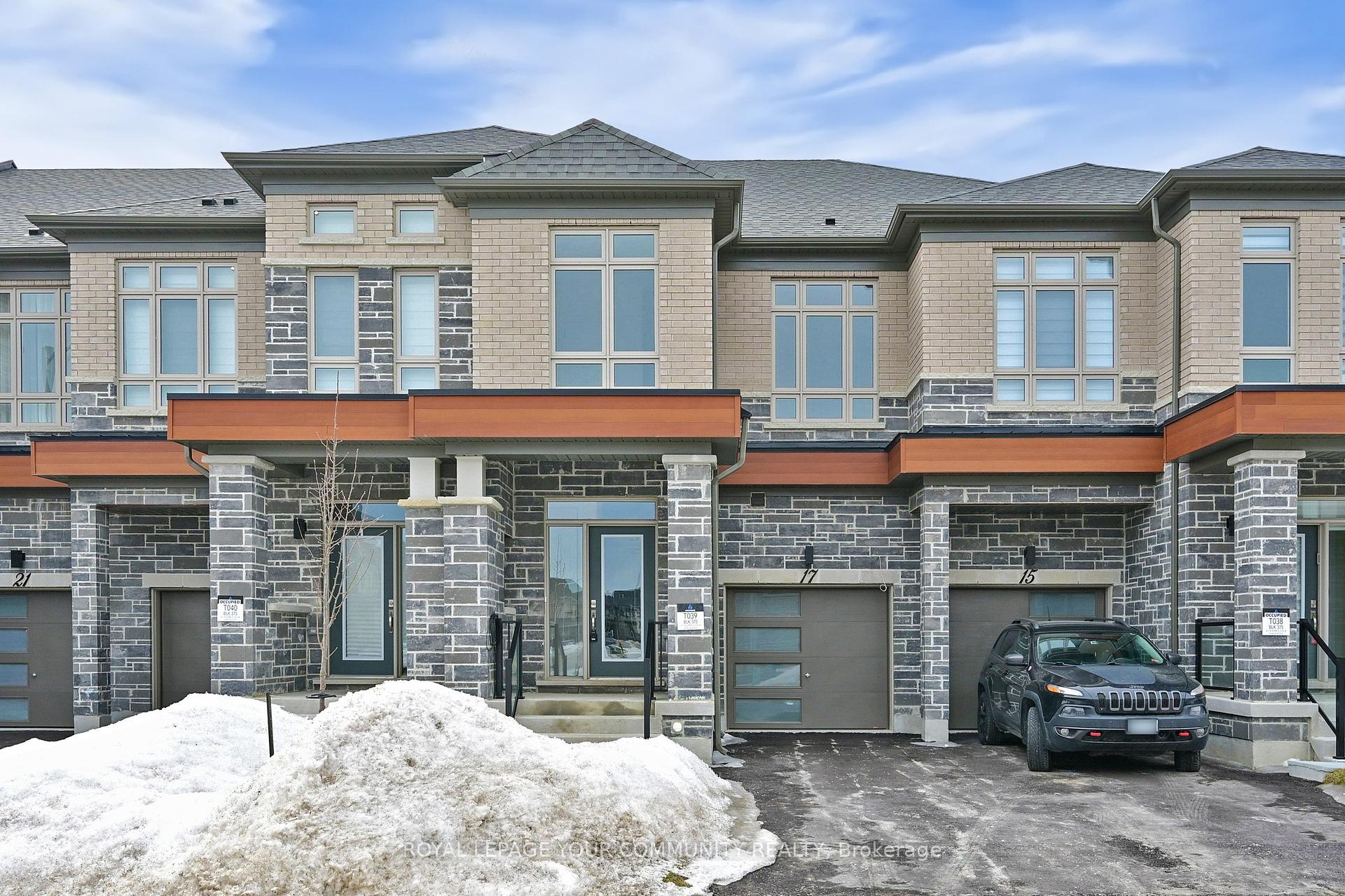 17 Schmeltzer Crescent Richmond Hill On L4e 1k4
