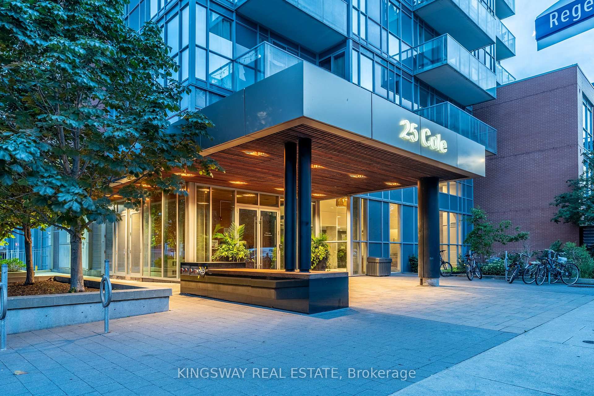 1709 - 25 Cole Street, Toronto, ON M5A 4M3