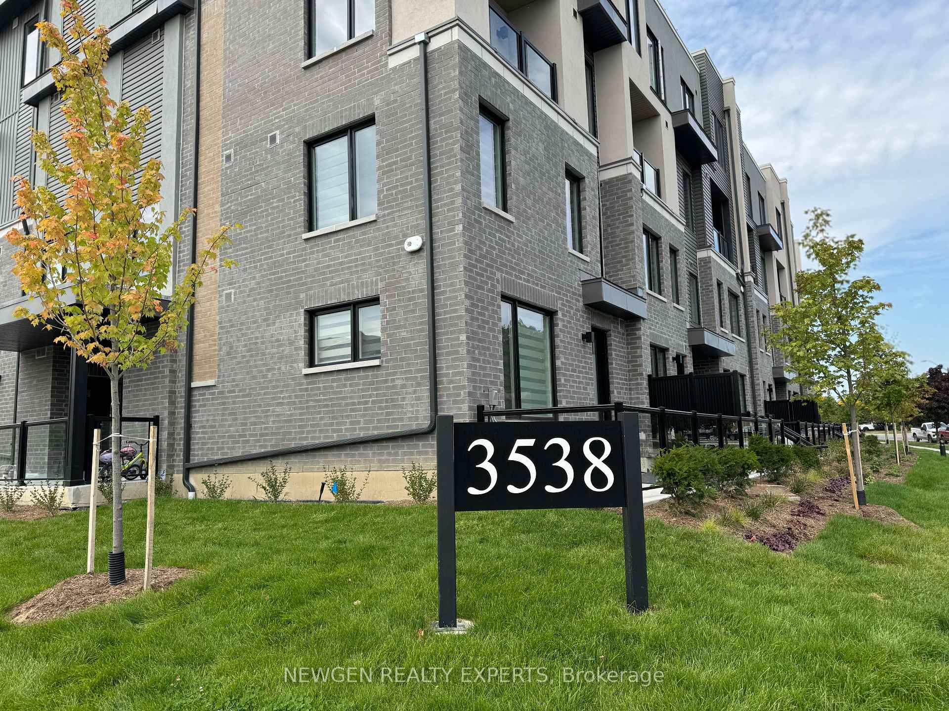 18 - 3538 Colonial Drive, Mississauga, ON L5L 0C1
