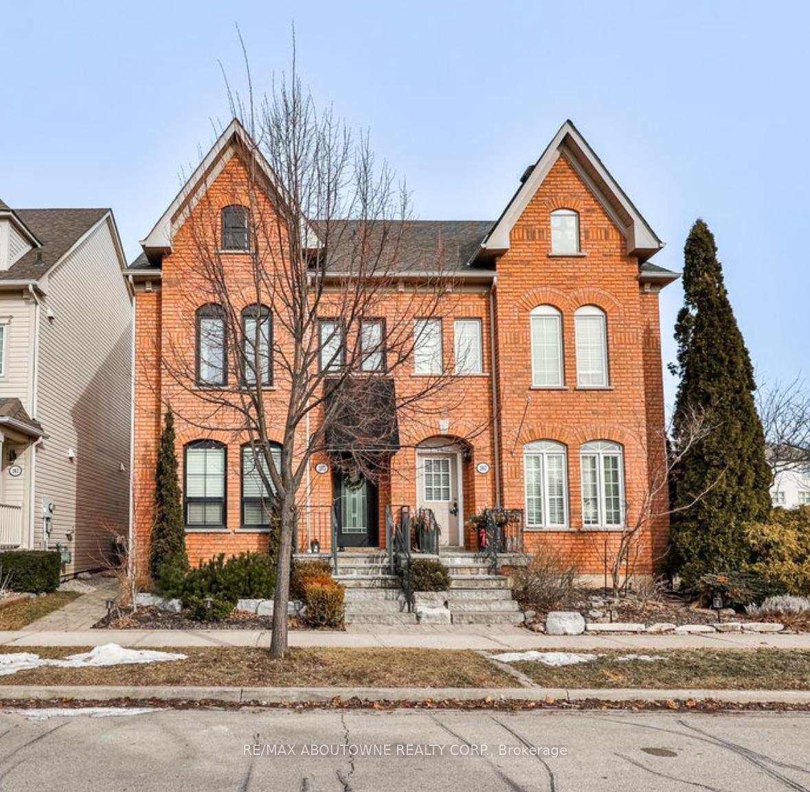 185 Littlewood Drive, Oakville, ON L6H 6T8