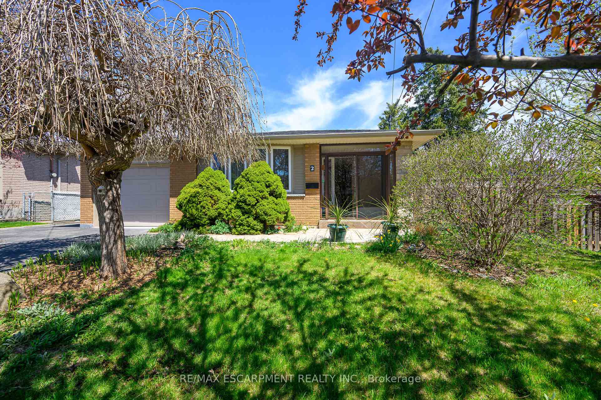 2 PAR Place, Hamilton, ON L8K 5V9