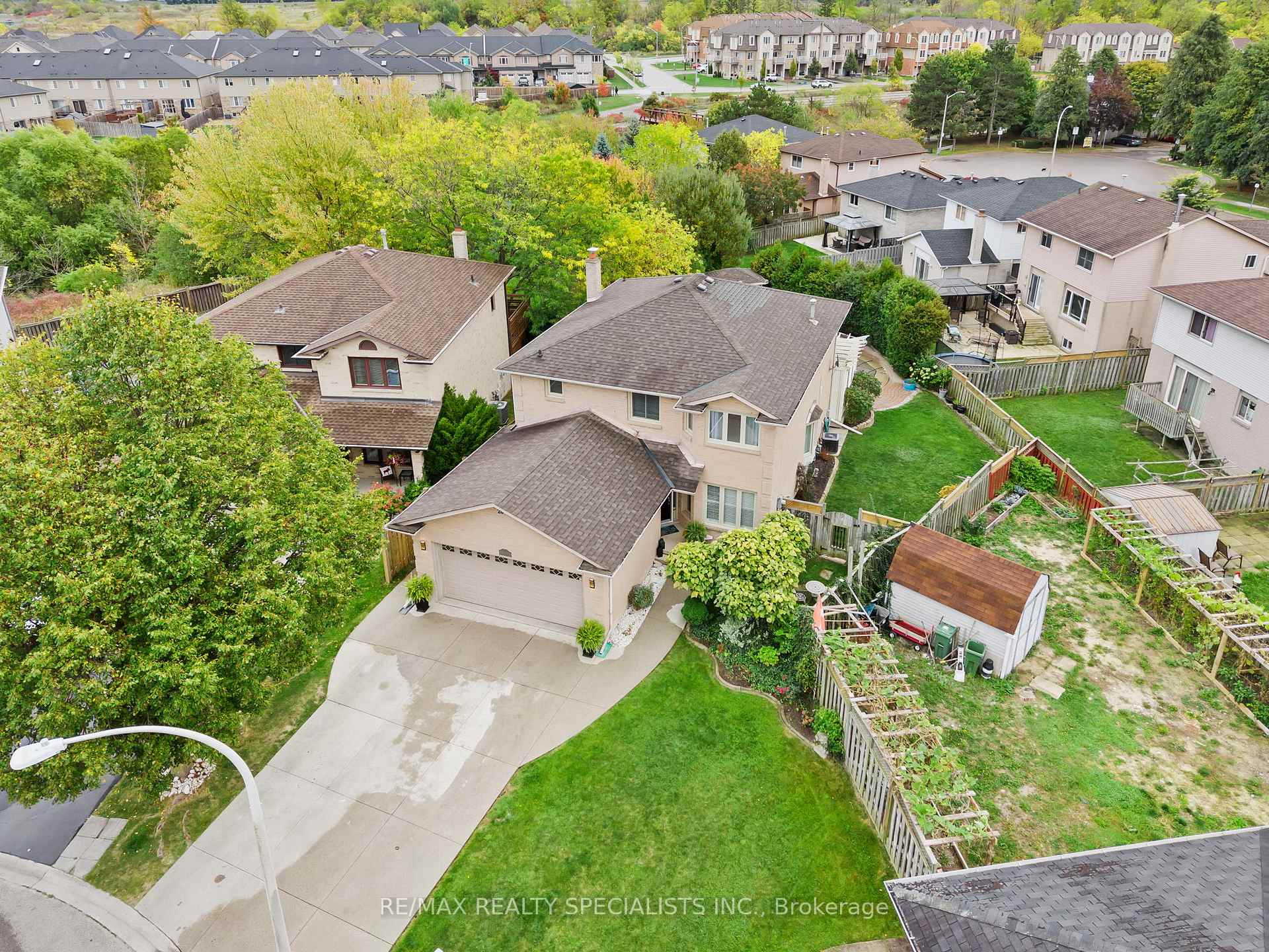 20 Driftwood Place, Hamilton, ON L8J 2N7