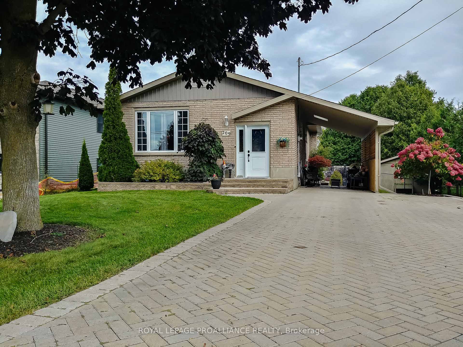 Brighton Real Estate MLS® Listings & Houses For Sale