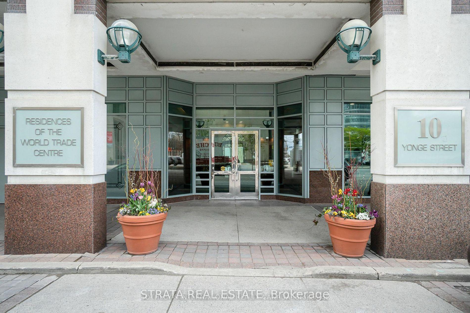 2111 - 10 Yonge Street, Toronto, ON M5J 1R4