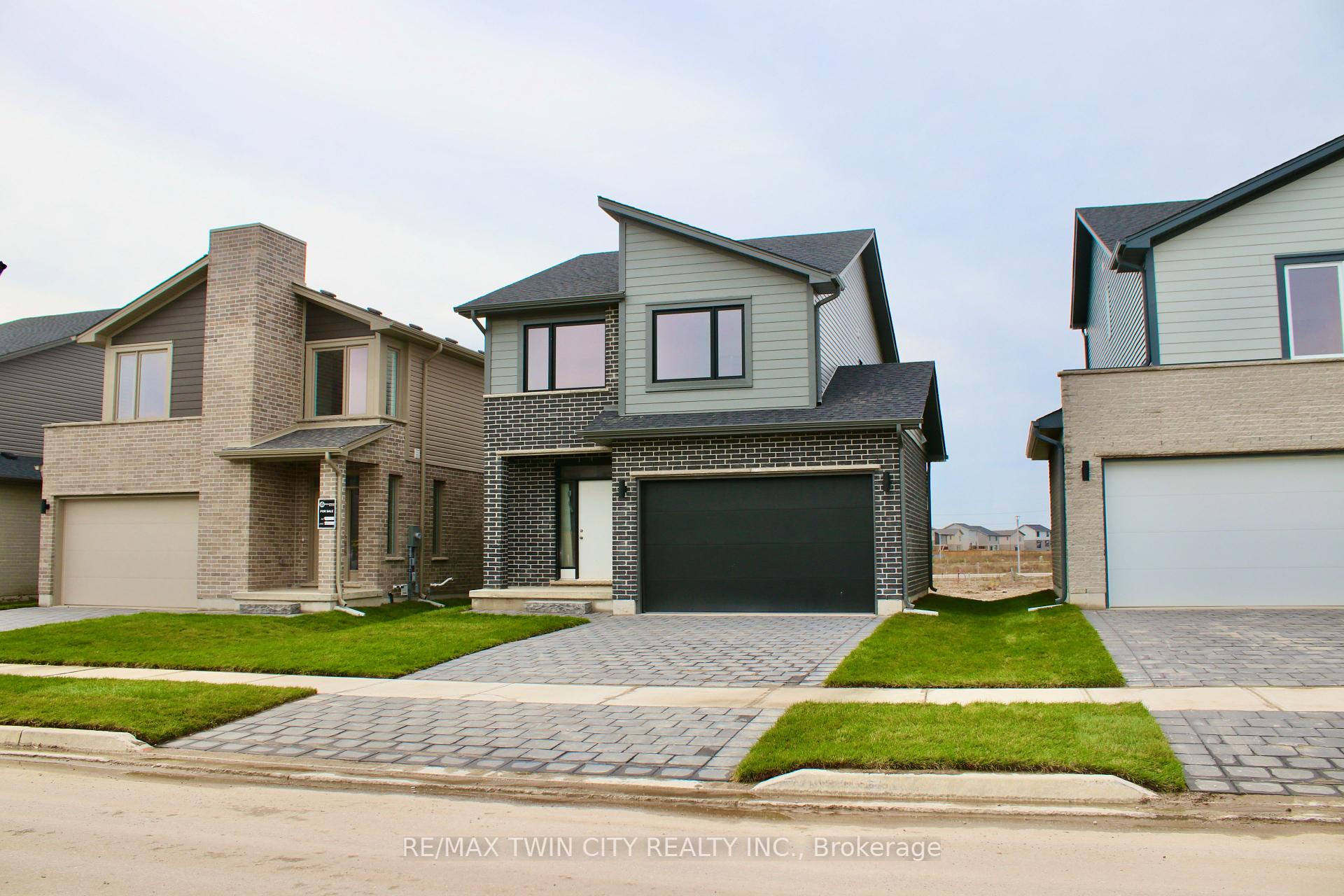 2258 Southport Crescent N, London South, ON N6M 0A1