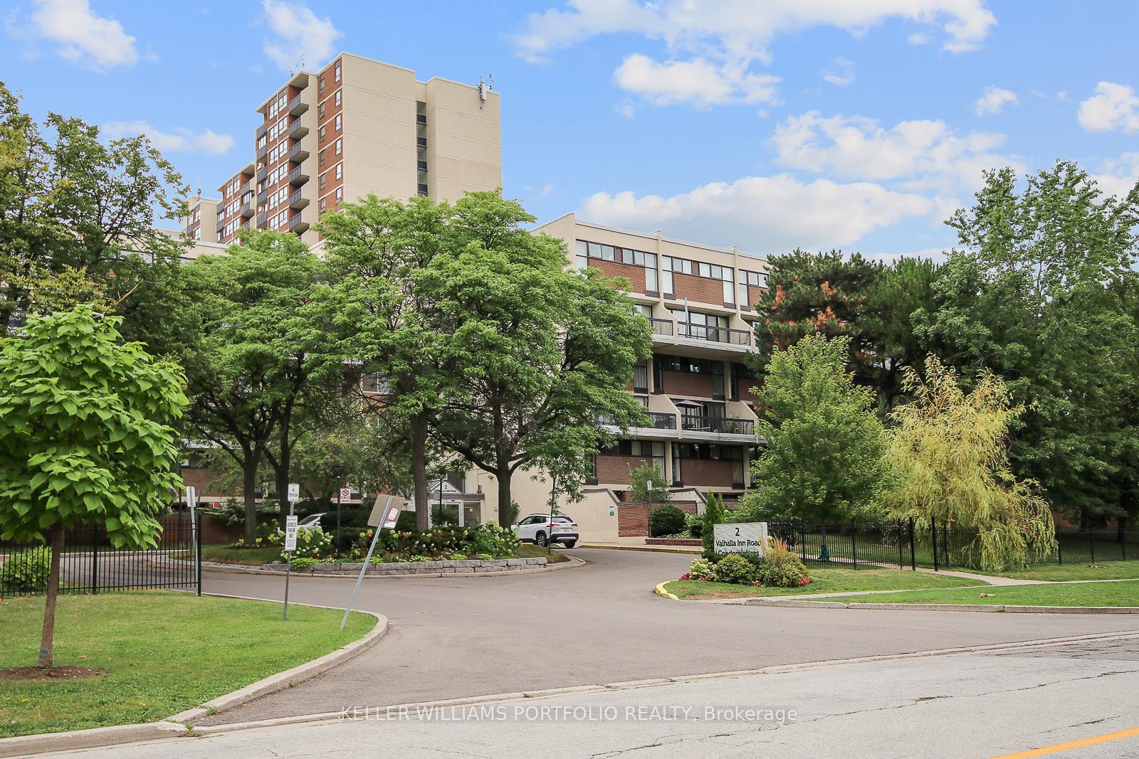 228 - 2 Valhalla Inn Road, Toronto, ON M9B 6C3