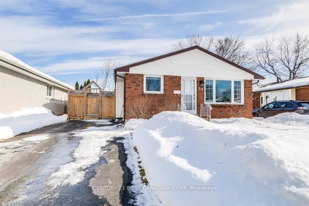 27 Harding Crescent, London South, ON N6E 1G2