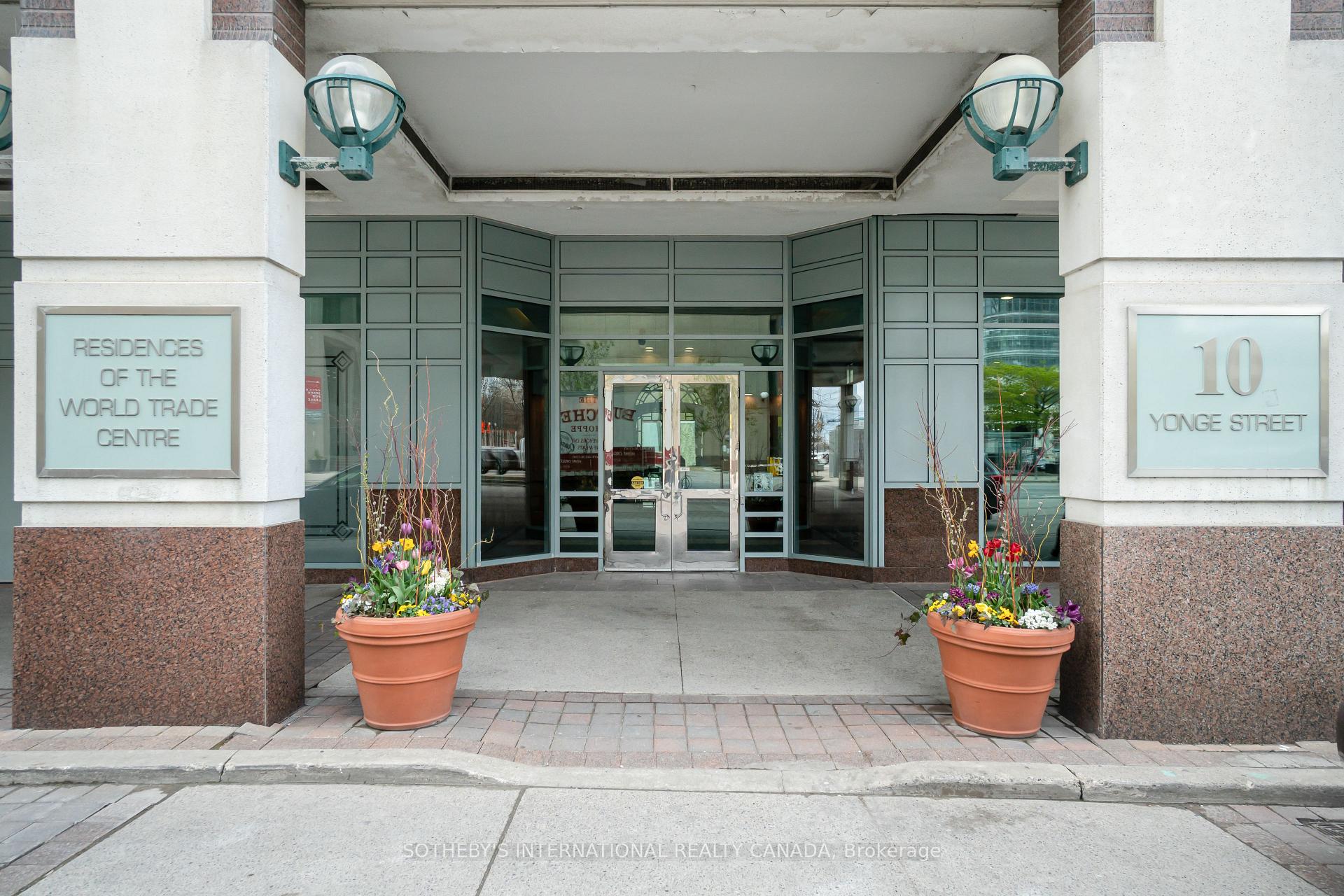 3106 - 10 Yonge Street, Toronto, ON M5E 1R4