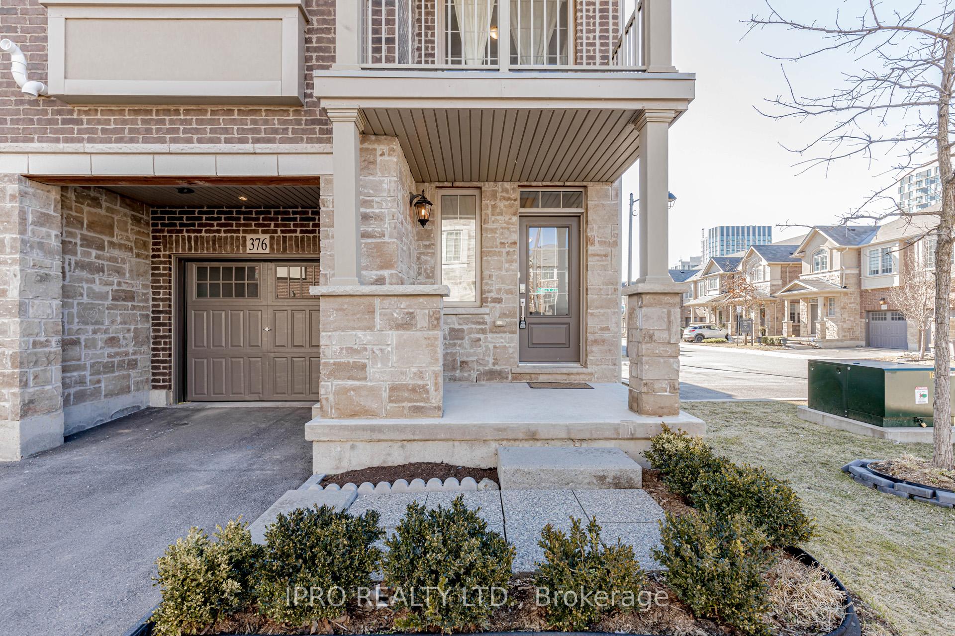 376 Hardwick Common Drive, Oakville, ON L6H 0P7