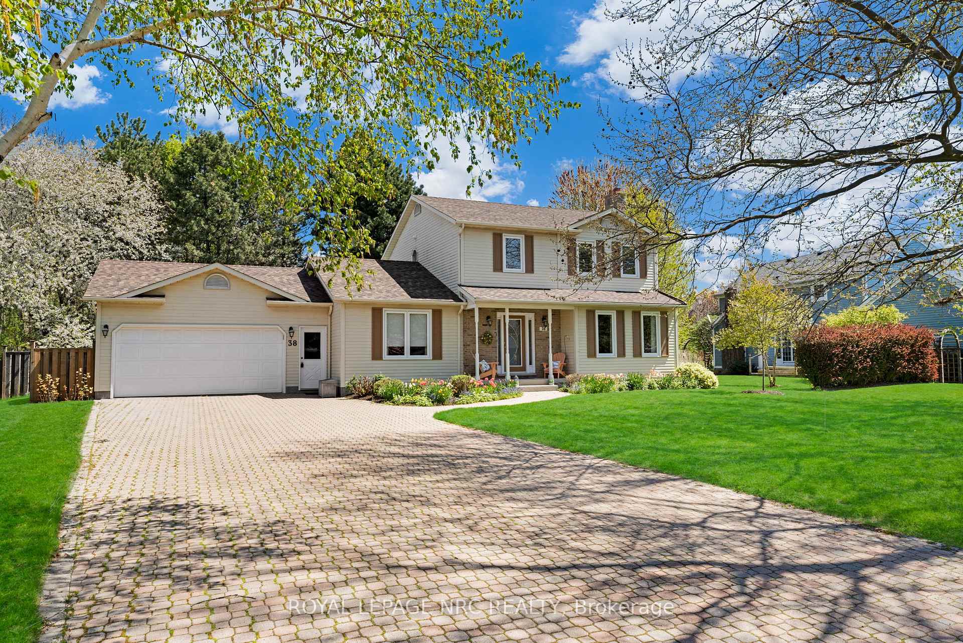 38 Colonel Butler Crescent, Niagara-on-the-Lake, ON L0S 1J0