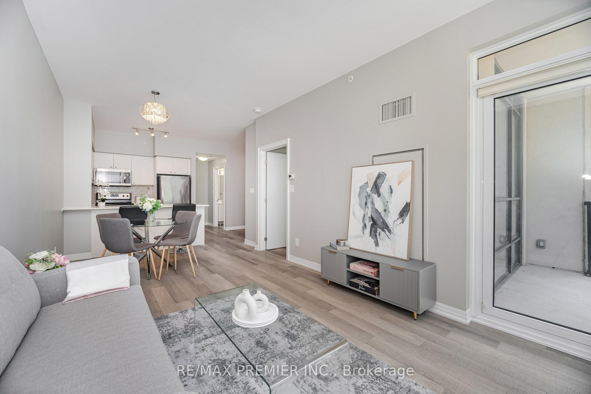 401 - 111 Worsley Street, Barrie, ON L4M 0J5