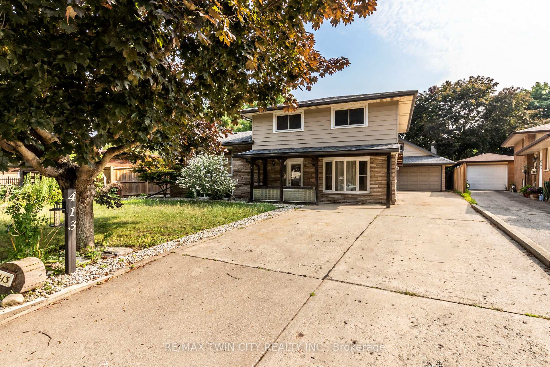 413 Carson Drive, Kitchener, ON N2B 2W5
