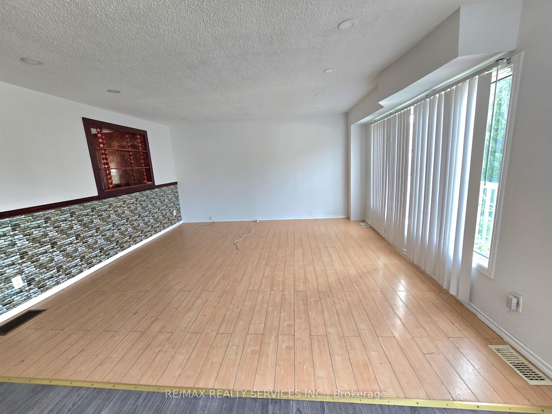 441 Parkview Crescent, Cambridge, ON N3H 4Y3