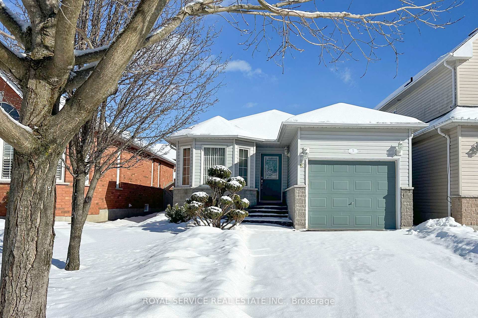 5 Rafton Street, Clarington, ON L1B 1P8