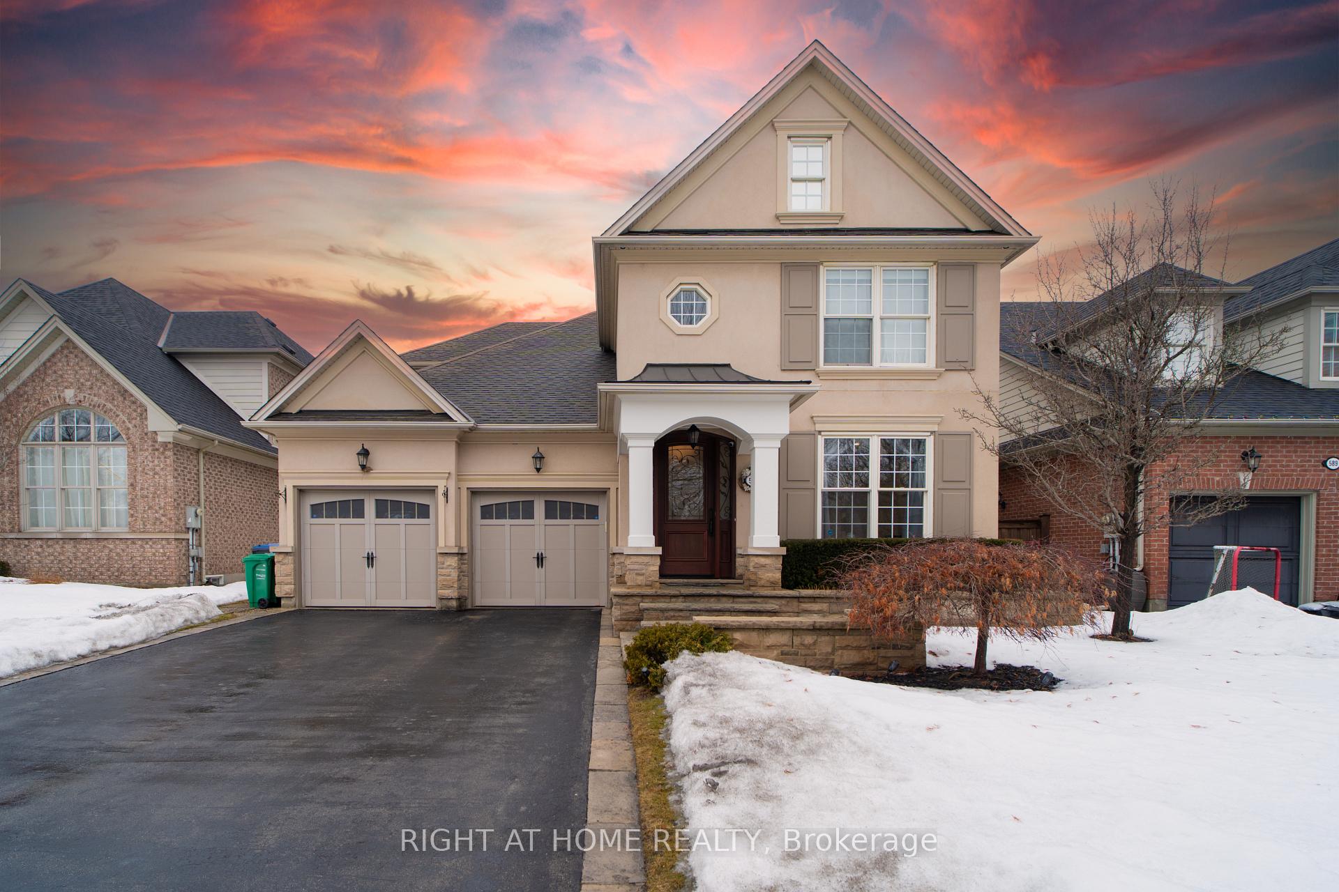 593 Renshaw Court, Mississauga, ON L5H 4L7