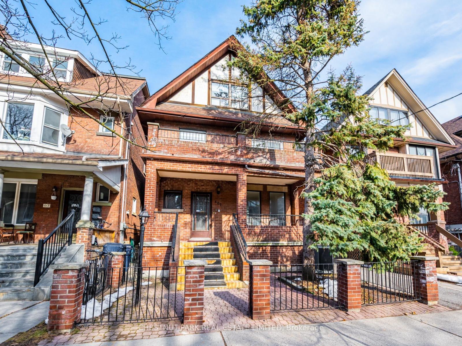 2nd - 607 Huron Street, Toronto, ON M5R 2R8