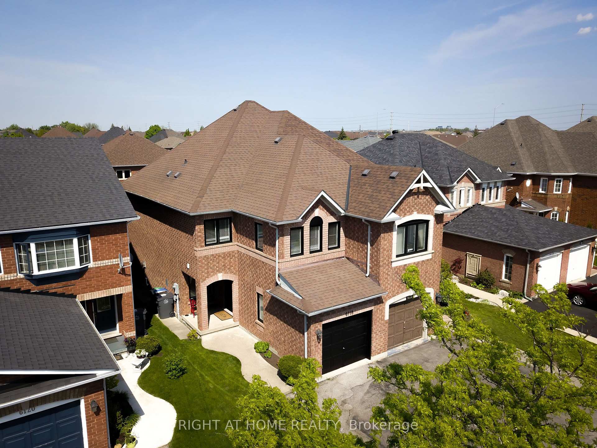 6118 Clover Ridge Crescent, Mississauga, ON L5N 7B2