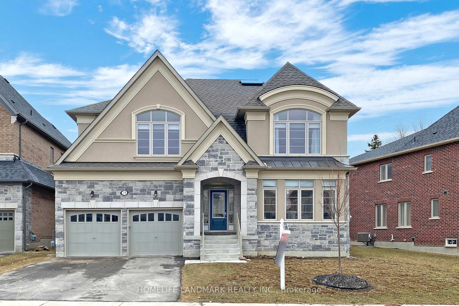 75 Mitchell Place, Newmarket, ON L3Y 7N6