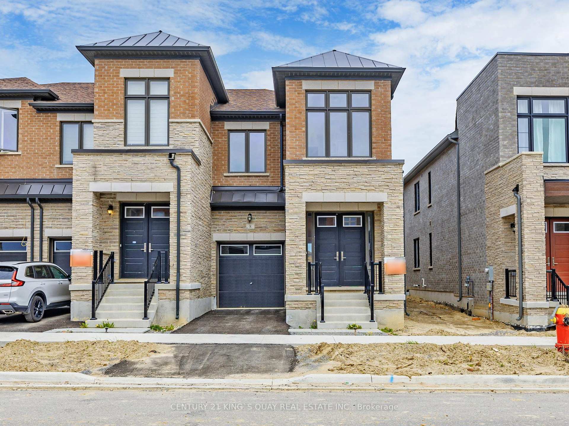 8 Schmeltzer Crescent Richmond Hill On L4e 1k8