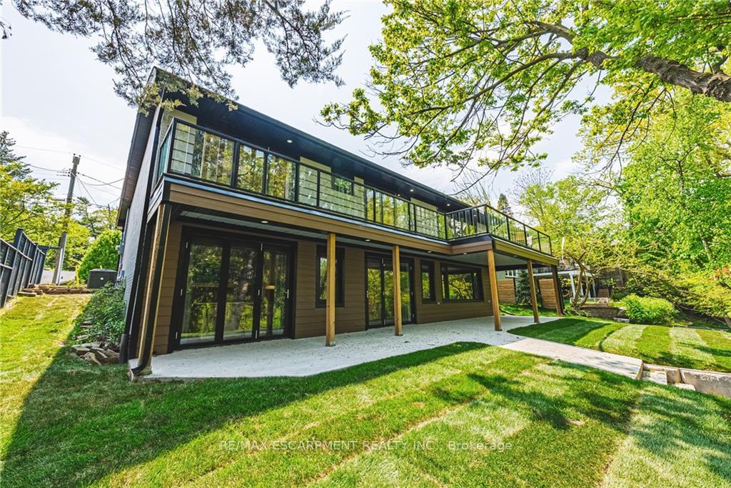 829-forest-glen-avenue-burlington-on-l7t-2l1