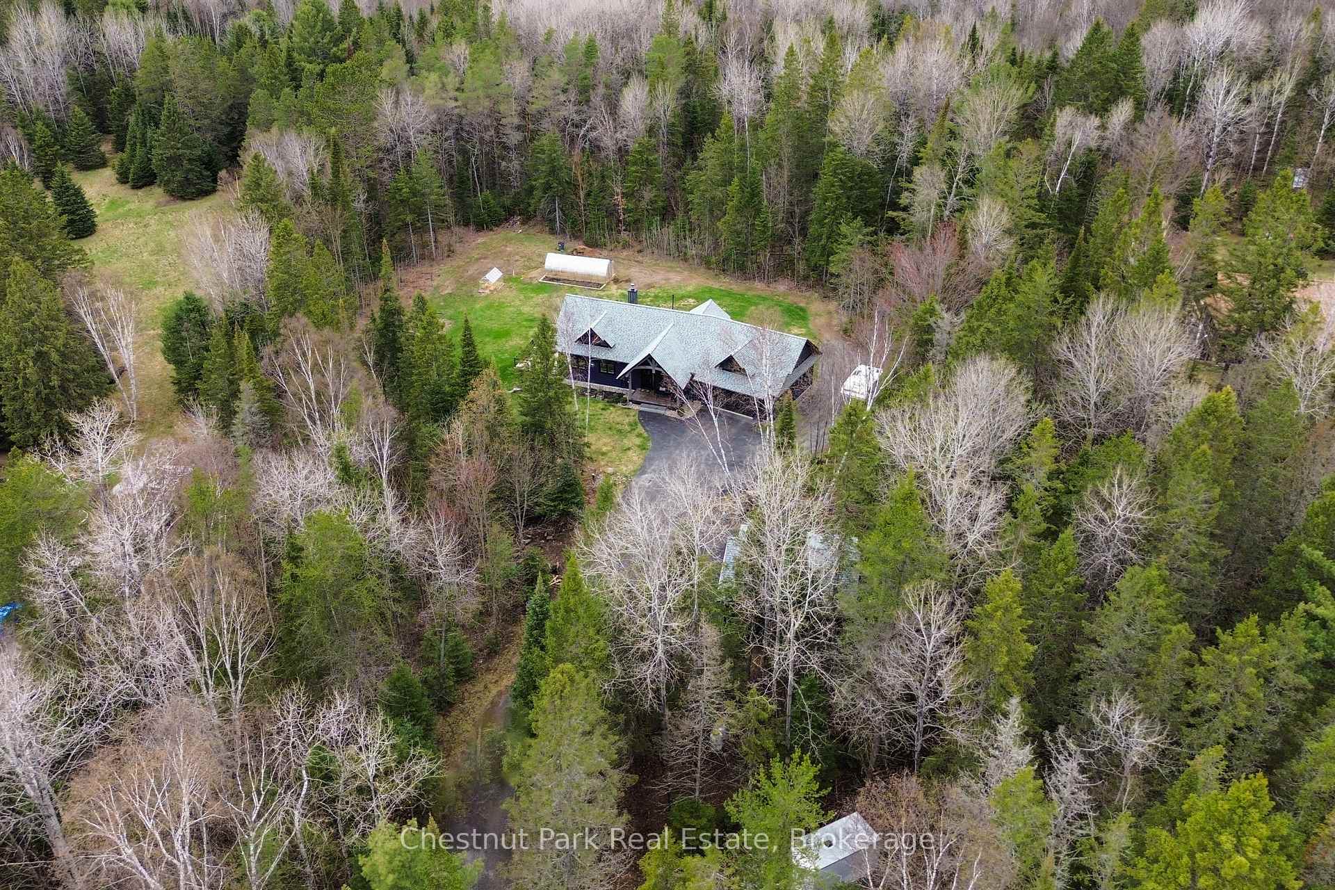 86 BOWYER Road, Huntsville, ON P1H 2J4