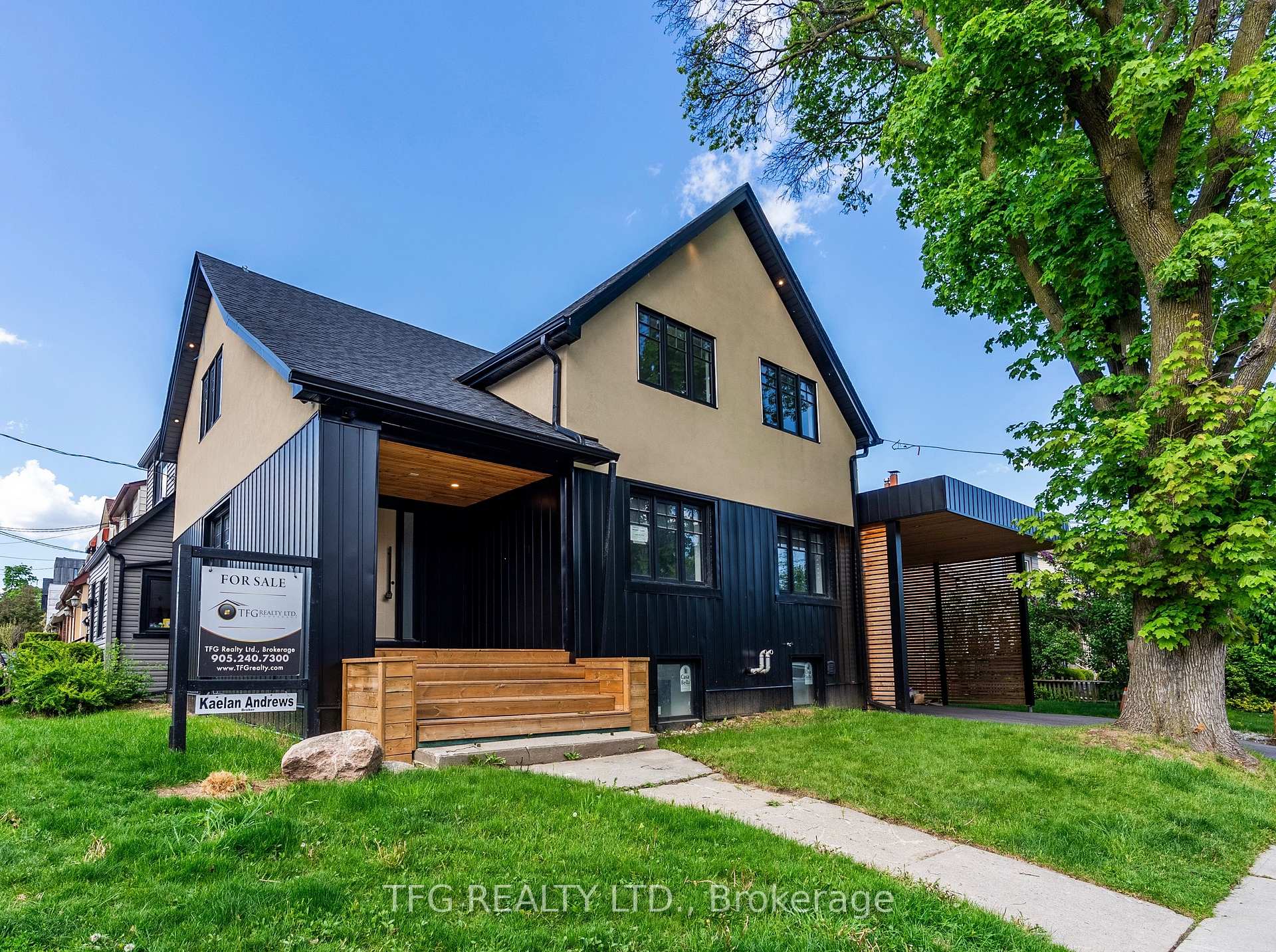 997 Mount Pleasant Road, Toronto, ON M4P 2L9