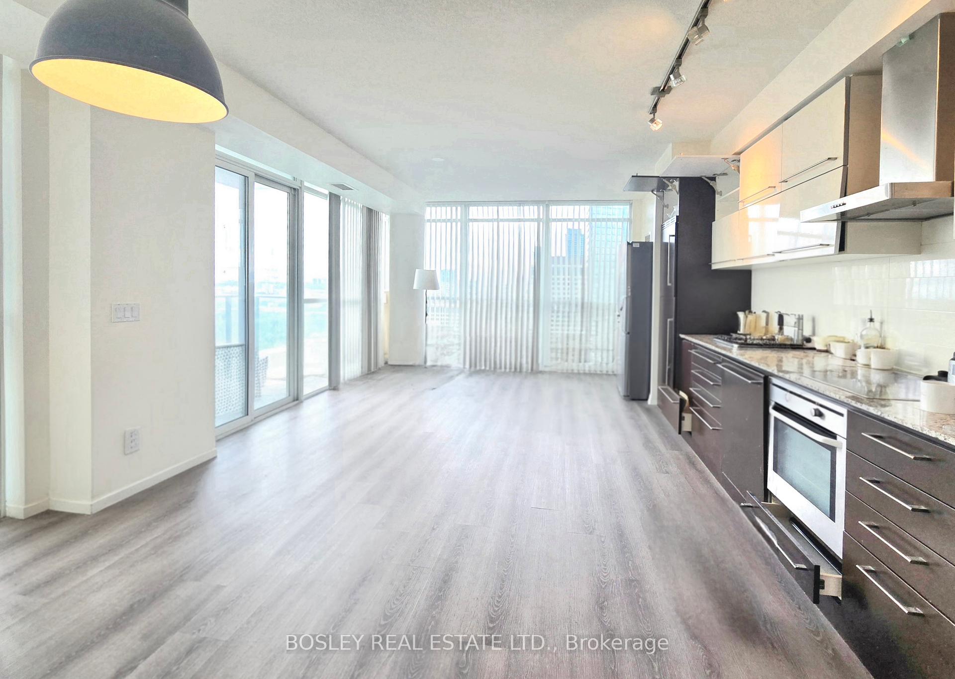 PH401 - 770 Bay St. Street, Toronto, ON M5G 0A6