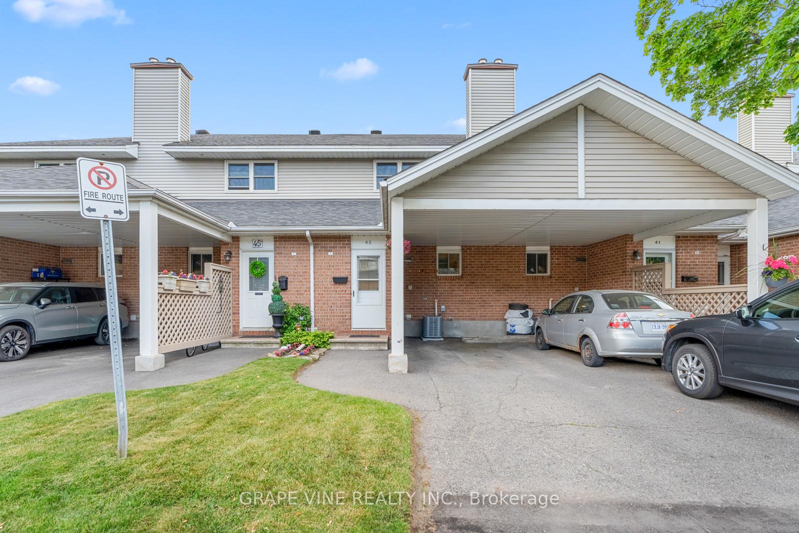 43 Bentbrook Crescent, Barrhaven, ON K2J 3Y1